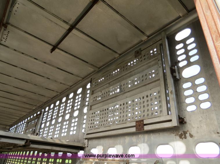 image for item I9533 1989 Wilson PSDCL-206 48' aluminum cattle pot trailer