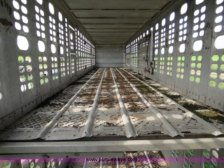 image for item I9533 1989 Wilson PSDCL-206 48' aluminum cattle pot trailer