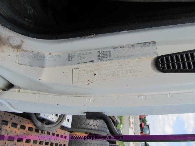 image for item I9534 2000 Sterling A9500 semi truck