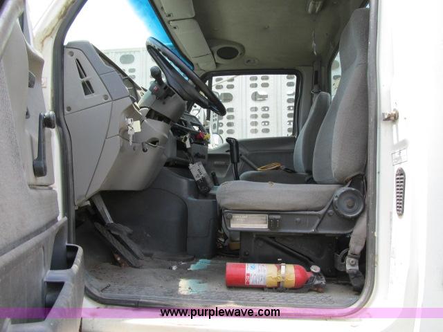 image for item I9534 2000 Sterling A9500 semi truck