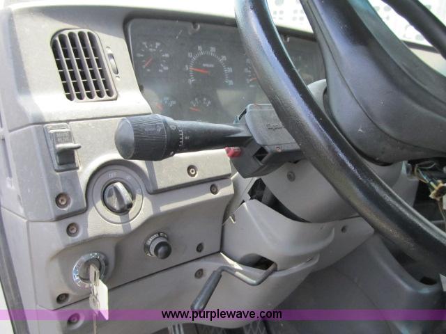 image for item I9534 2000 Sterling A9500 semi truck