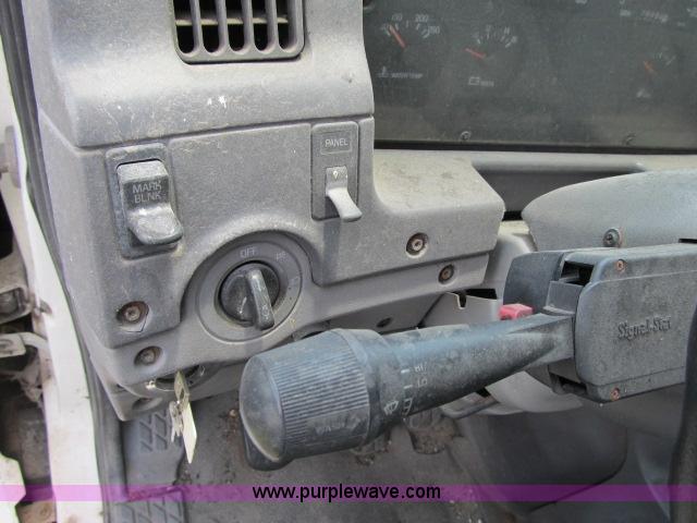 image for item I9534 2000 Sterling A9500 semi truck