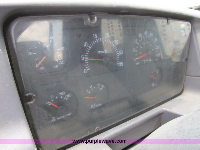 image for item I9534 2000 Sterling A9500 semi truck