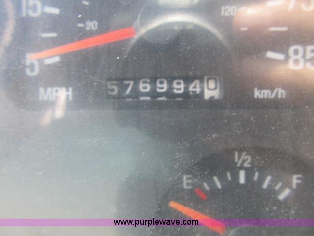 image for item I9534 2000 Sterling A9500 semi truck