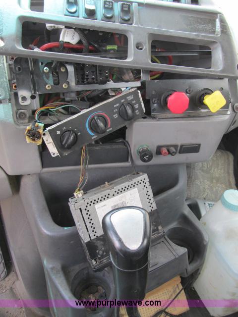 image for item I9534 2000 Sterling A9500 semi truck