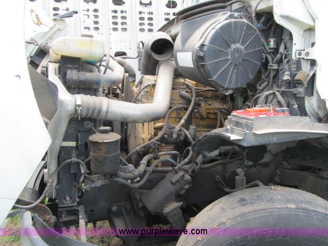 image for item I9534 2000 Sterling A9500 semi truck