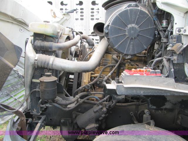 image for item I9534 2000 Sterling A9500 semi truck