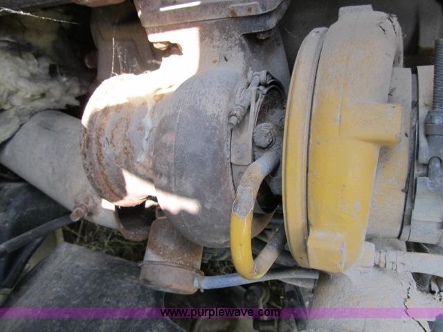 image for item I9534 2000 Sterling A9500 semi truck