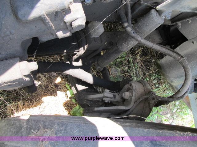 image for item I9534 2000 Sterling A9500 semi truck