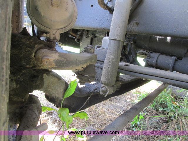 image for item I9534 2000 Sterling A9500 semi truck