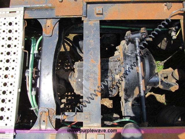 image for item I9534 2000 Sterling A9500 semi truck