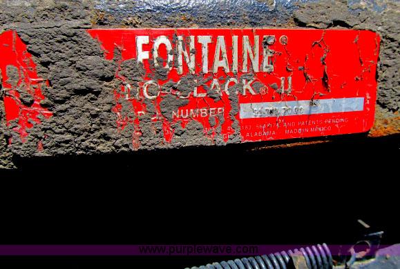 image for item I9534 2000 Sterling A9500 semi truck