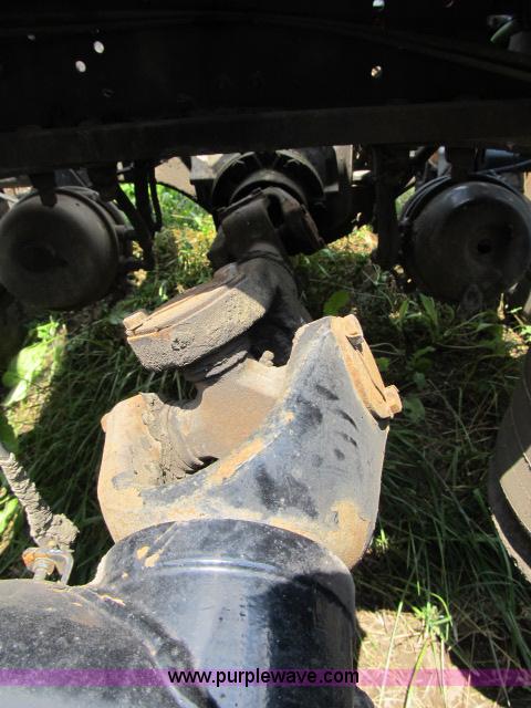 image for item I9534 2000 Sterling A9500 semi truck