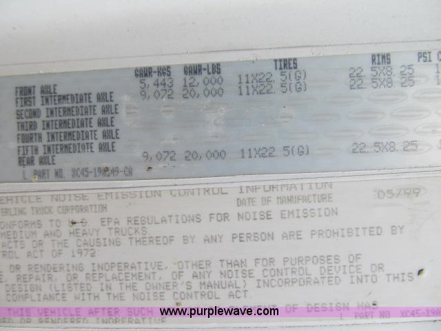 image for item I9535 2000 Sterling A9500 semi truck