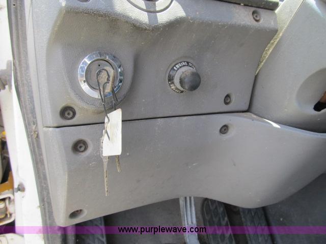 image for item I9535 2000 Sterling A9500 semi truck