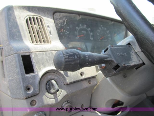 image for item I9535 2000 Sterling A9500 semi truck