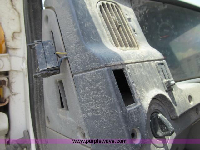 image for item I9535 2000 Sterling A9500 semi truck