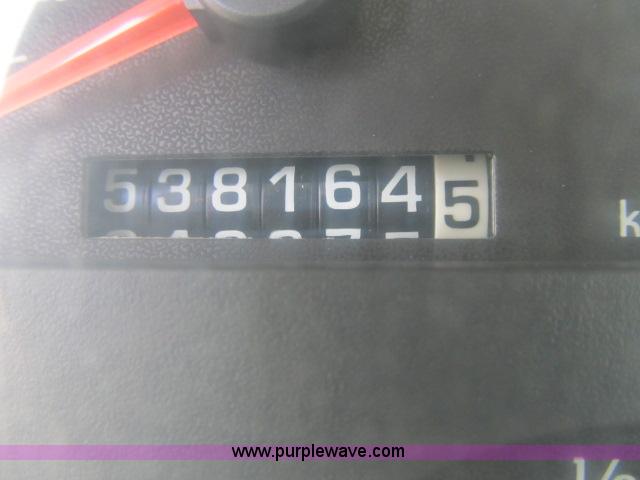 image for item I9535 2000 Sterling A9500 semi truck