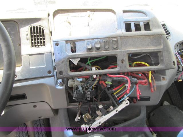 image for item I9535 2000 Sterling A9500 semi truck