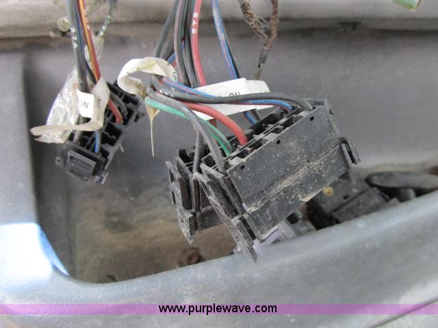 image for item I9535 2000 Sterling A9500 semi truck