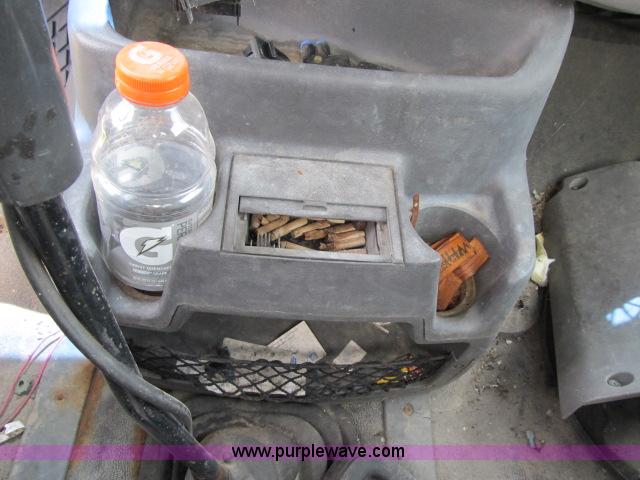 image for item I9535 2000 Sterling A9500 semi truck