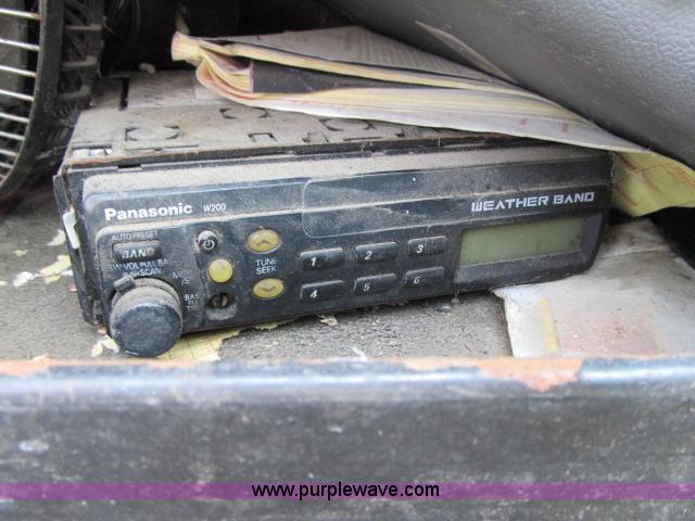 image for item I9535 2000 Sterling A9500 semi truck