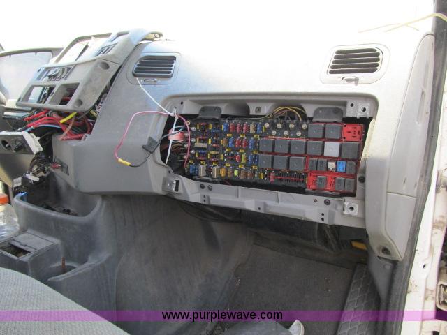 image for item I9535 2000 Sterling A9500 semi truck