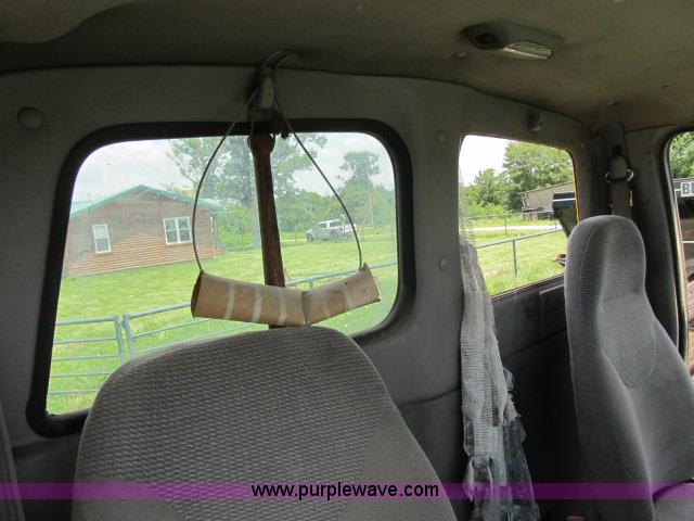 image for item I9535 2000 Sterling A9500 semi truck