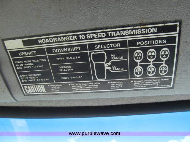 image for item I9535 2000 Sterling A9500 semi truck