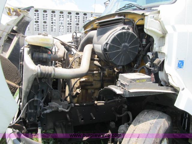 image for item I9535 2000 Sterling A9500 semi truck