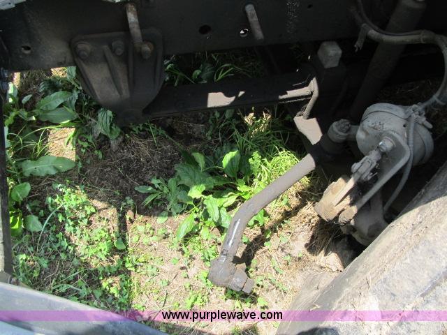 image for item I9535 2000 Sterling A9500 semi truck