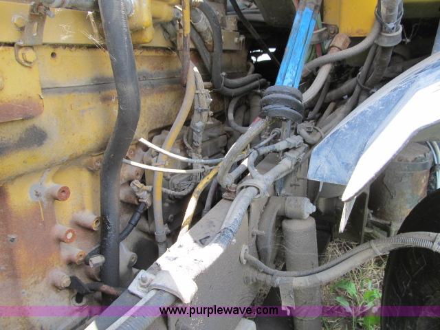 image for item I9535 2000 Sterling A9500 semi truck