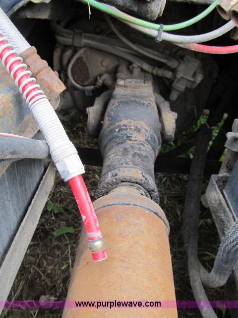 image for item I9535 2000 Sterling A9500 semi truck