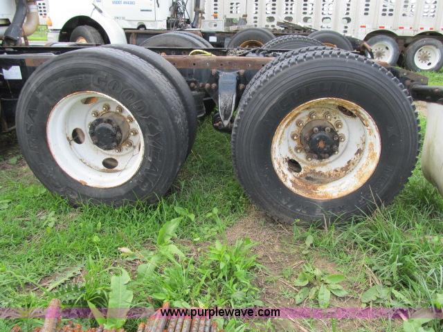 image for item I9535 2000 Sterling A9500 semi truck