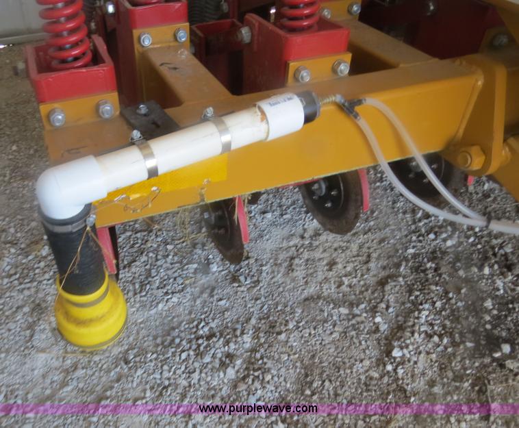 image for item I9536 HayBuster tandem hitch with foam marker system