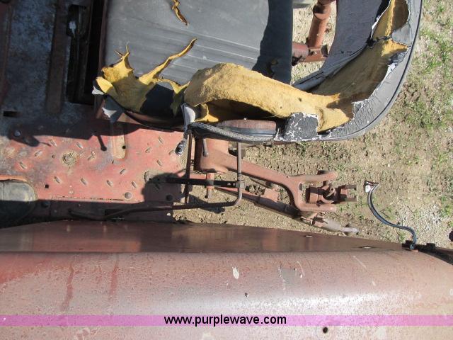 image for item I9539 1973 International 1466 tractor