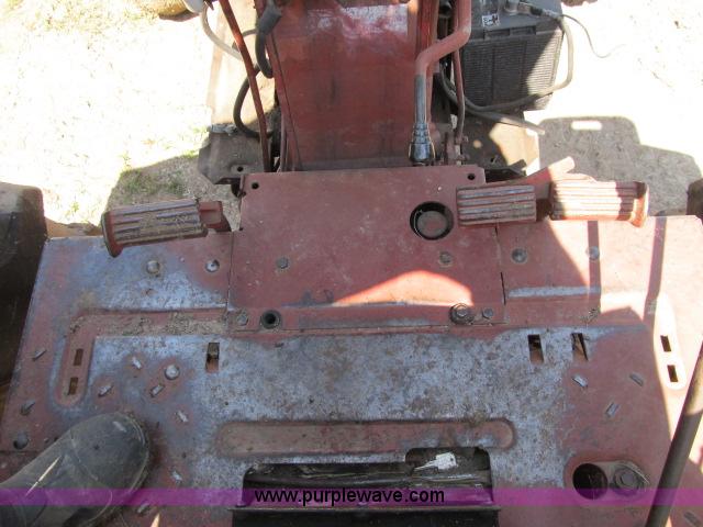 image for item I9539 1973 International 1466 tractor