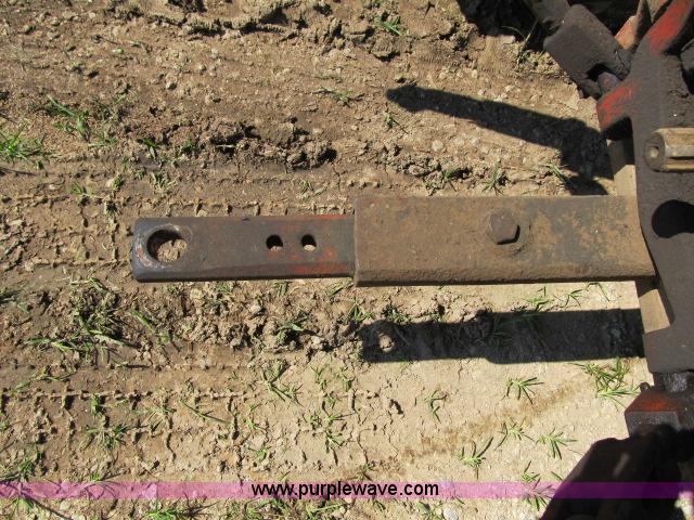 image for item I9539 1973 International 1466 tractor