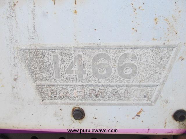 image for item I9539 1973 International 1466 tractor