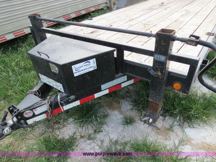 image for item I9541 2010 Load Trail equipment trailer