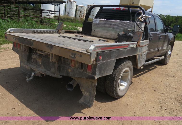 image for item I9542 2008 GMC Sierra 3500HD Crew Cab flatbed truck