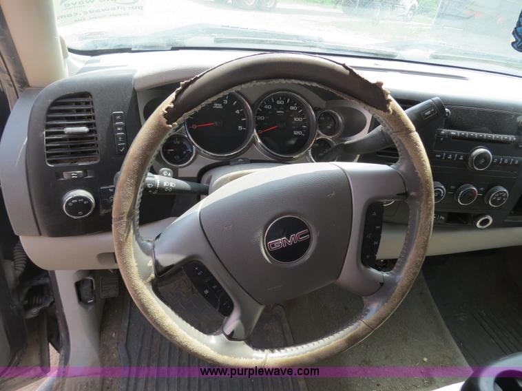 image for item I9542 2008 GMC Sierra 3500HD Crew Cab flatbed truck