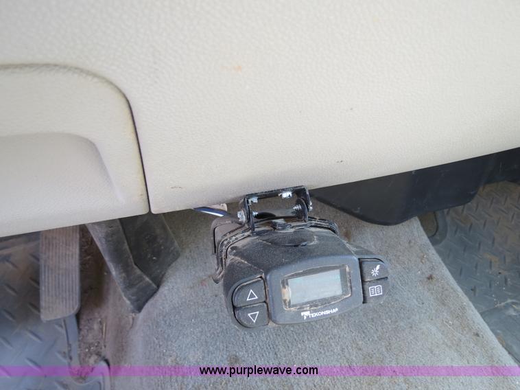 image for item I9542 2008 GMC Sierra 3500HD Crew Cab flatbed truck