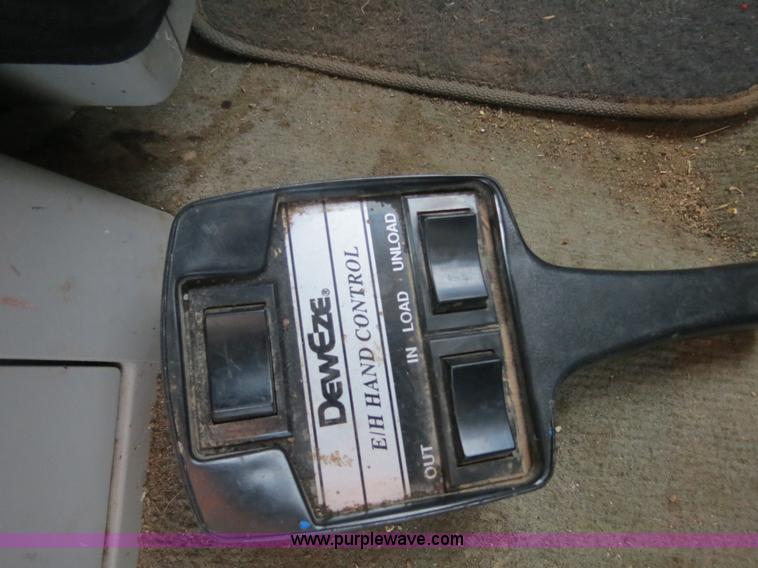 image for item I9542 2008 GMC Sierra 3500HD Crew Cab flatbed truck