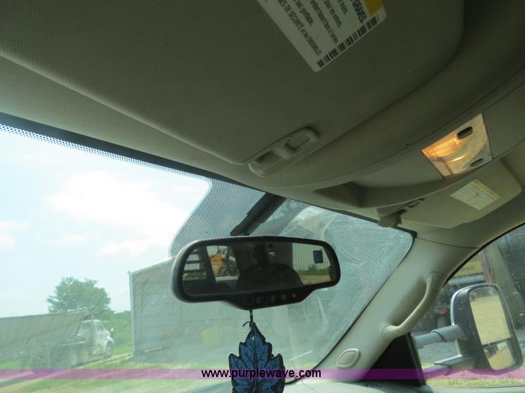 image for item I9542 2008 GMC Sierra 3500HD Crew Cab flatbed truck