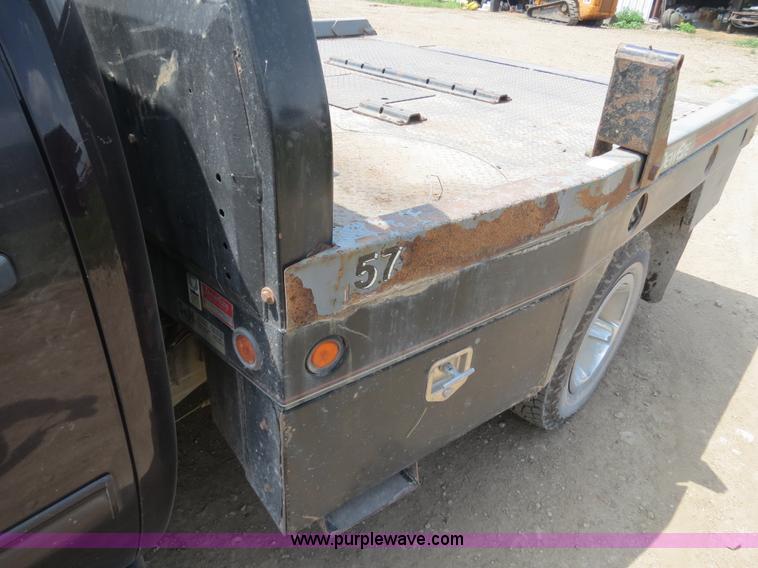 image for item I9542 2008 GMC Sierra 3500HD Crew Cab flatbed truck