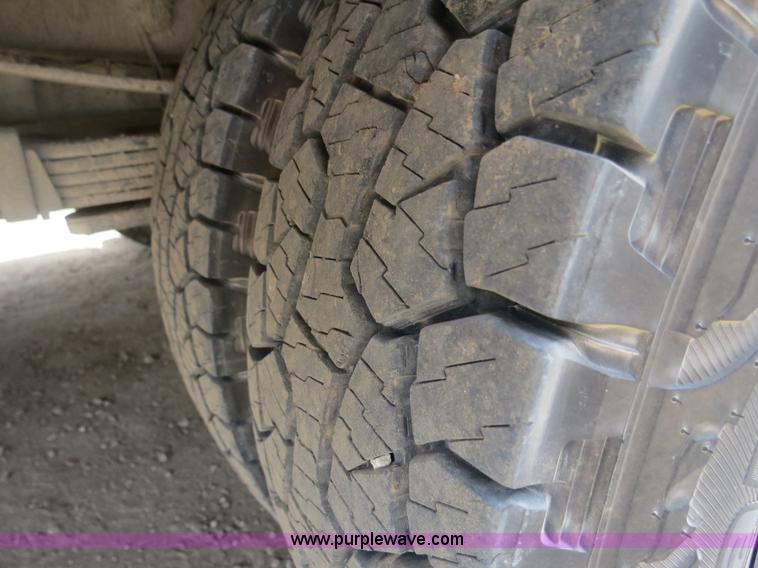 image for item I9542 2008 GMC Sierra 3500HD Crew Cab flatbed truck