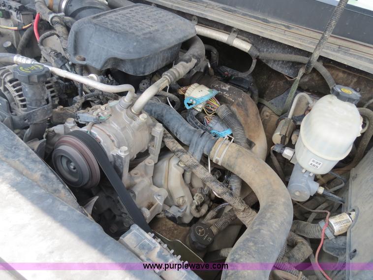 image for item I9542 2008 GMC Sierra 3500HD Crew Cab flatbed truck