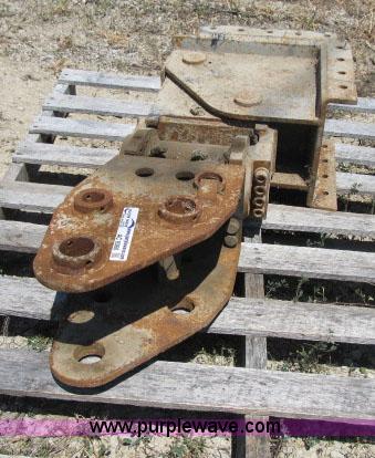 image for item AC9366 Mower deck hydraulic swivel