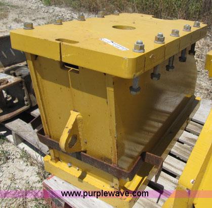 image for item AC9368 John Deere 772D motor grader push block